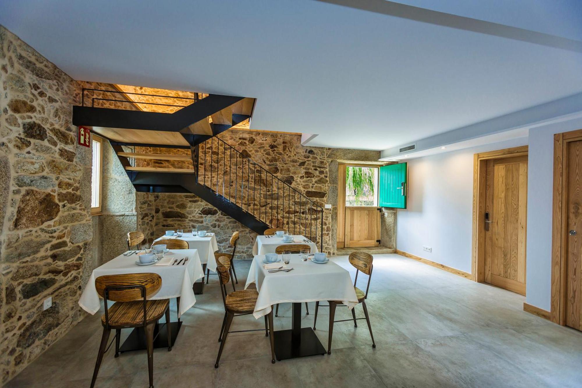 A De Lucia Hotel Quintans ภายนอก รูปภาพ